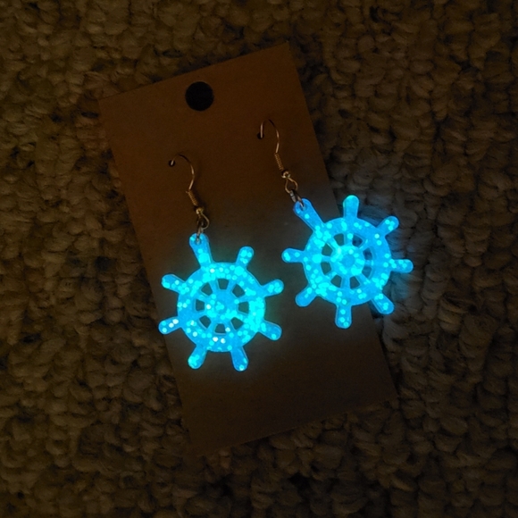 Handmade white rainbow sparkle glow in the dark nautical helm dangle earrings - Picture 4 of 8